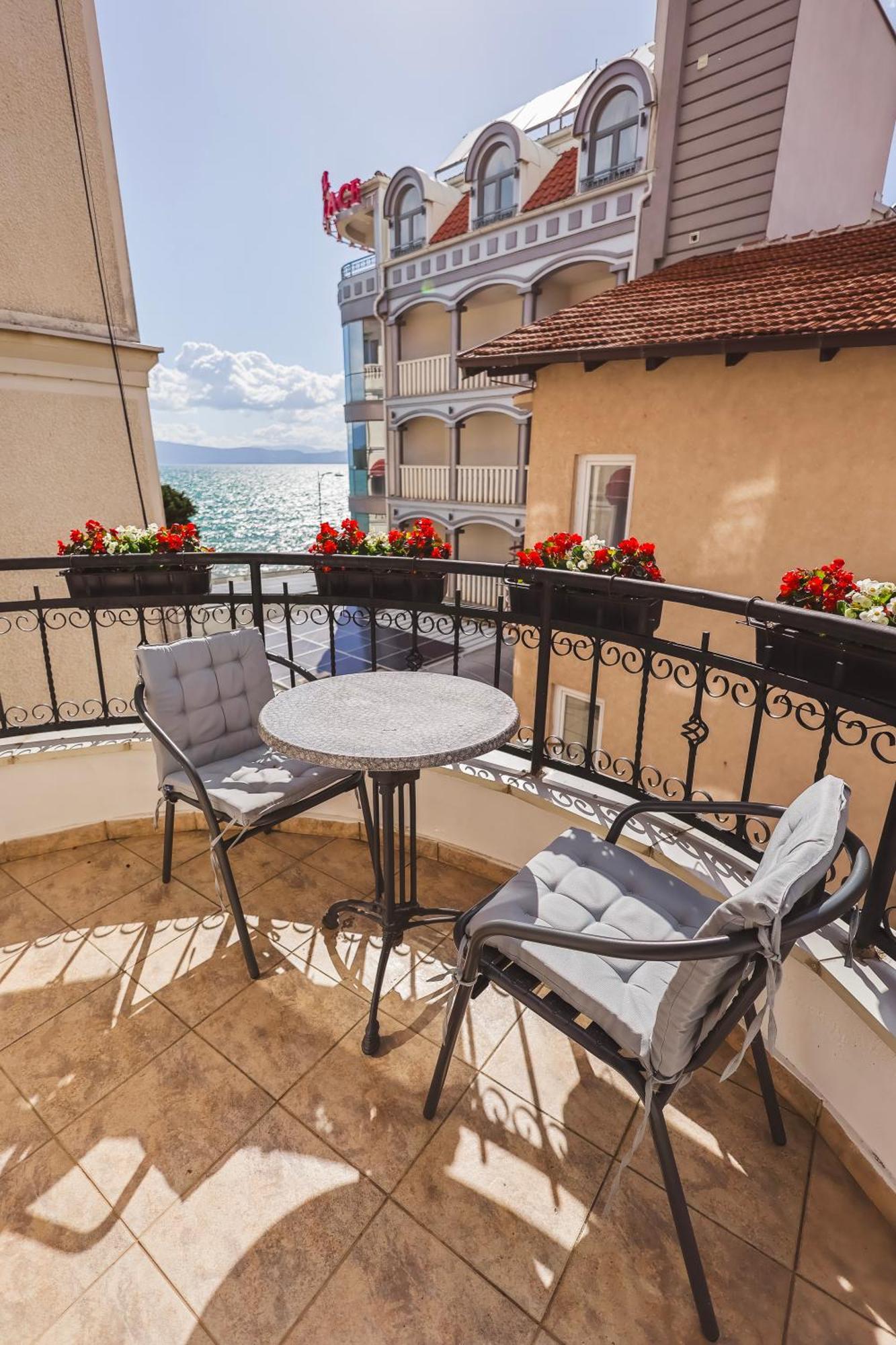 Ammotti Hotel Ohrid Buitenkant foto